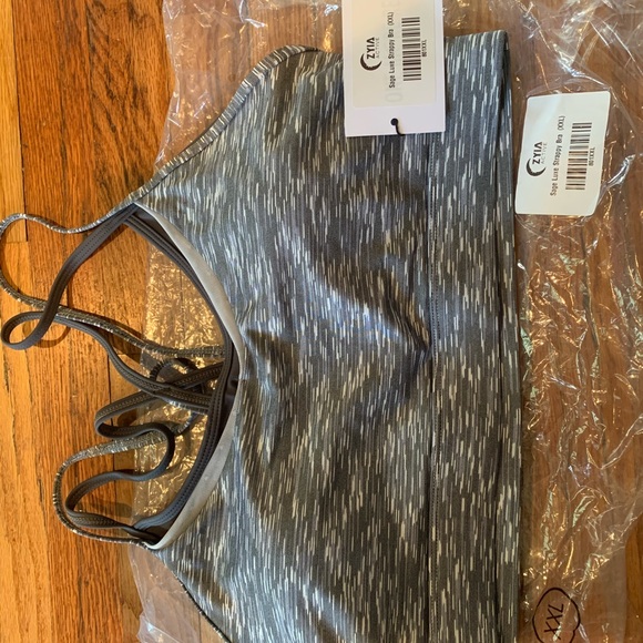NWT ZYIA Sage Luxe Strappy Bra - Picture 2 of 3